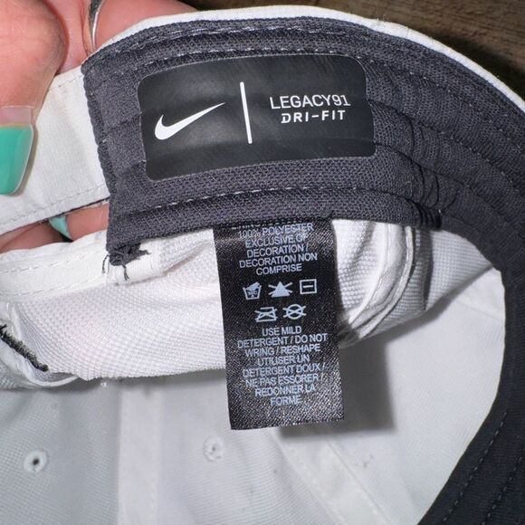 Nike Golf Heritage86 Performance Logo Adjustable Hat - White - Picture 7 of 8